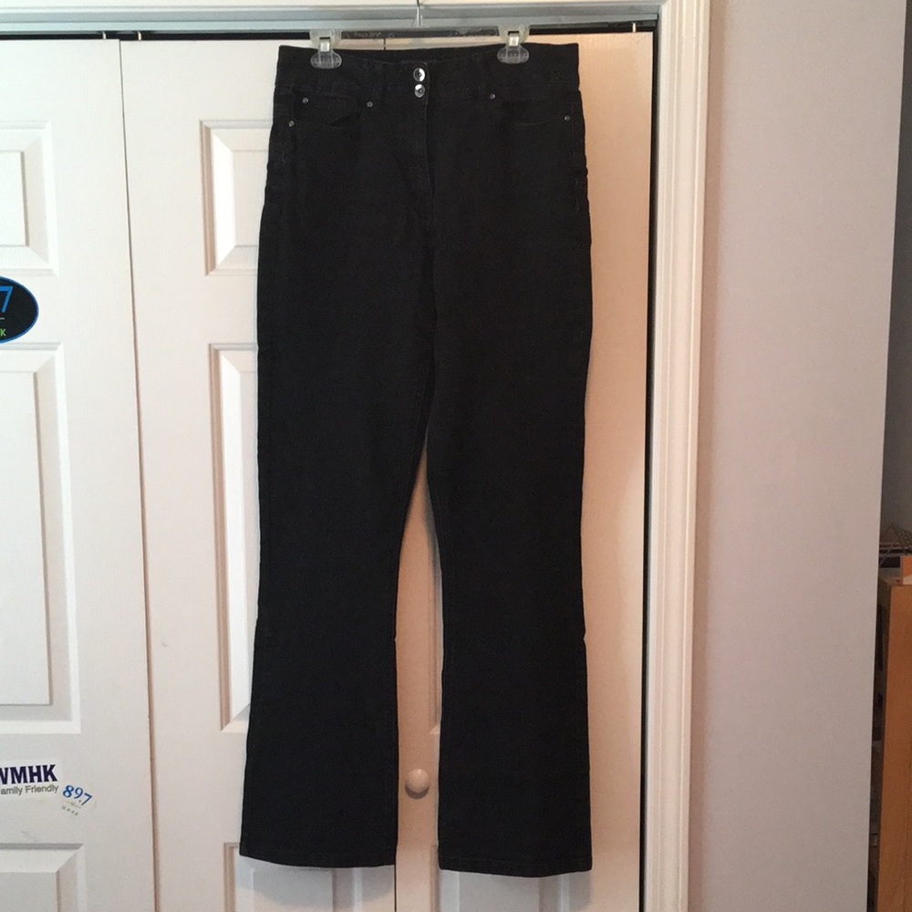 High-waisted long black bootcut jeans